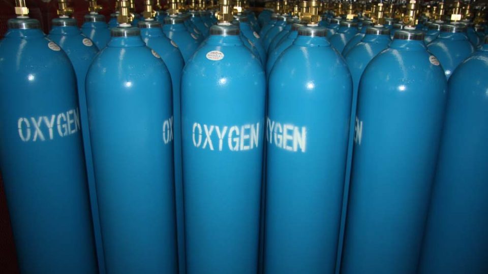 oxygen00_20169411838_OEM_O2_Gas_Cylinders_40L__6_m3__for_Gas_Plants[1]